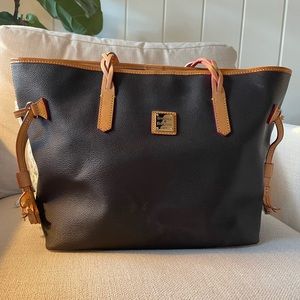 Dooney & Bourke Eva Bailey Large Pebble Leather Tote (Black)
